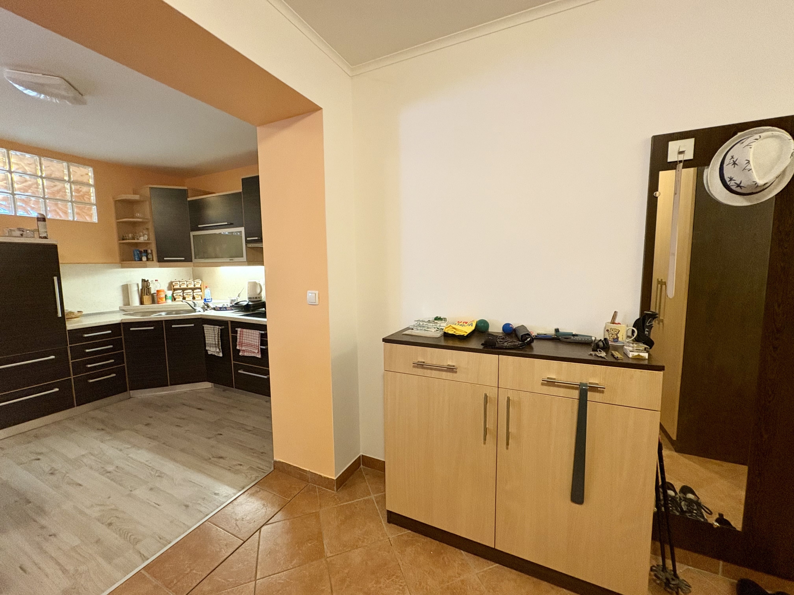 Magdalena-maribor-2,5-sobno-stanovanje-predsoba