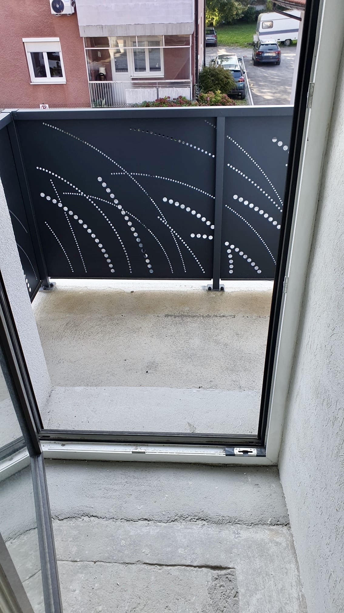 Ljubljana-Vič-Večstanovanjska-stavba-rendera-balkon