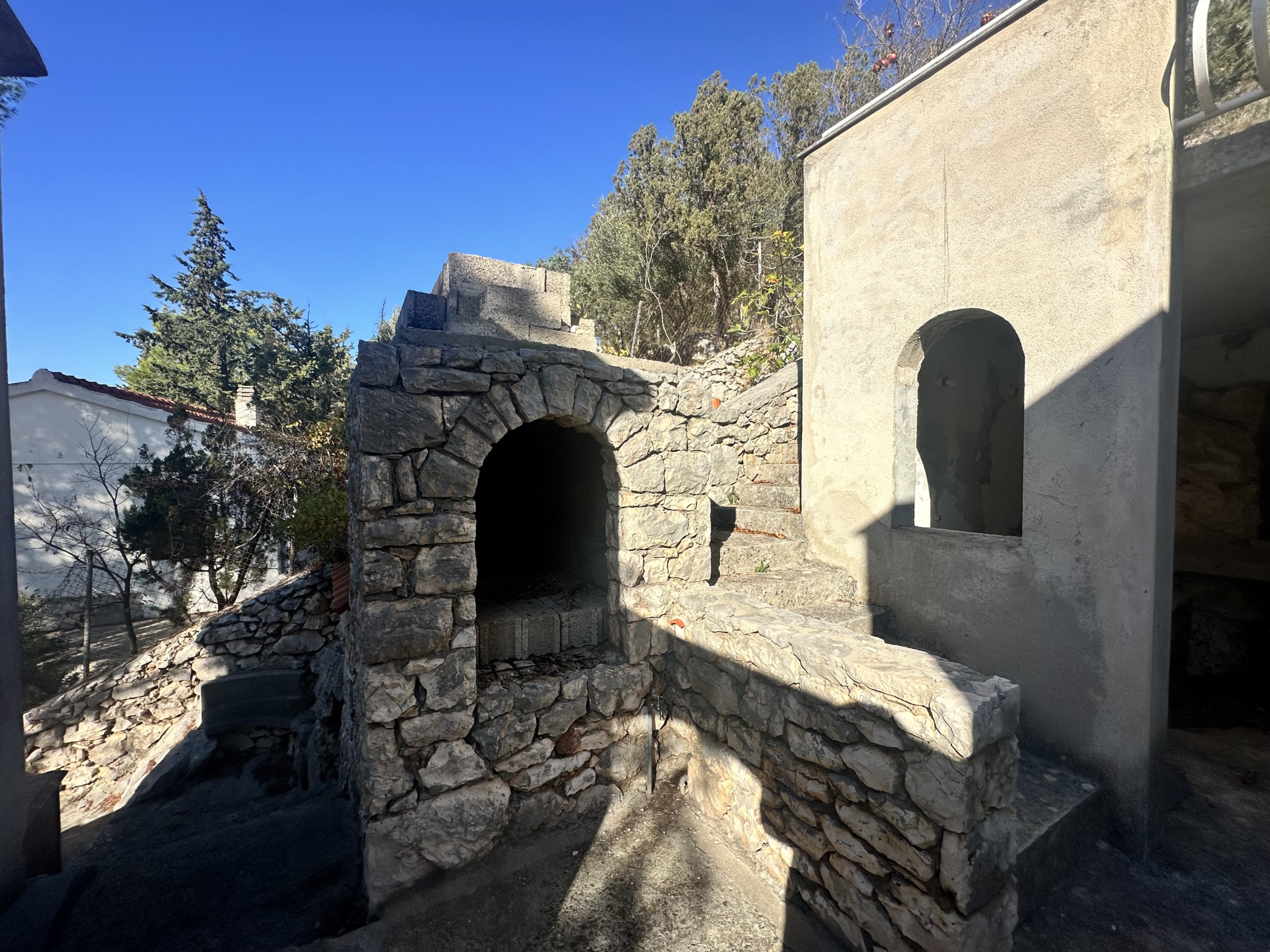 Ekskluzivna-vila-Bobovišća-na-Moru-kamen