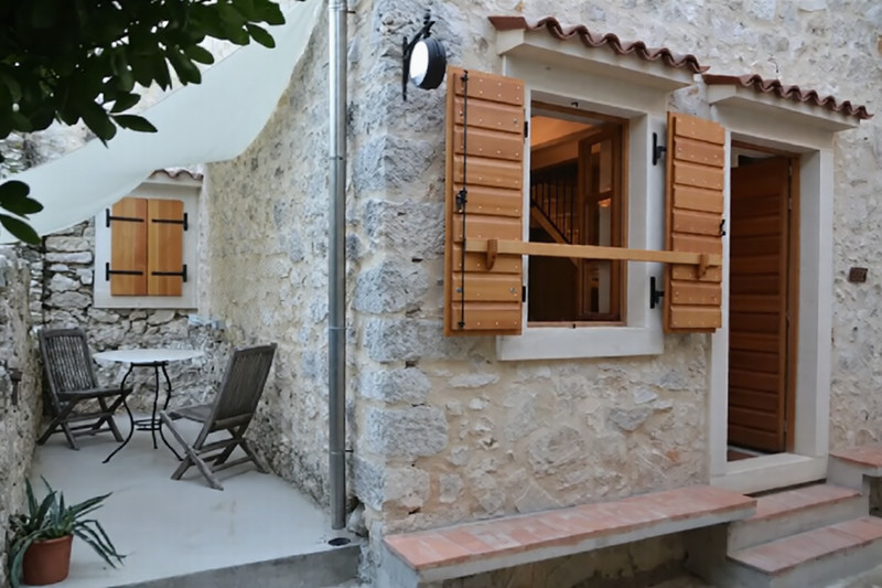 Hiša-Jovanica-Otok-Susak-Rendera-samostojna-hiša