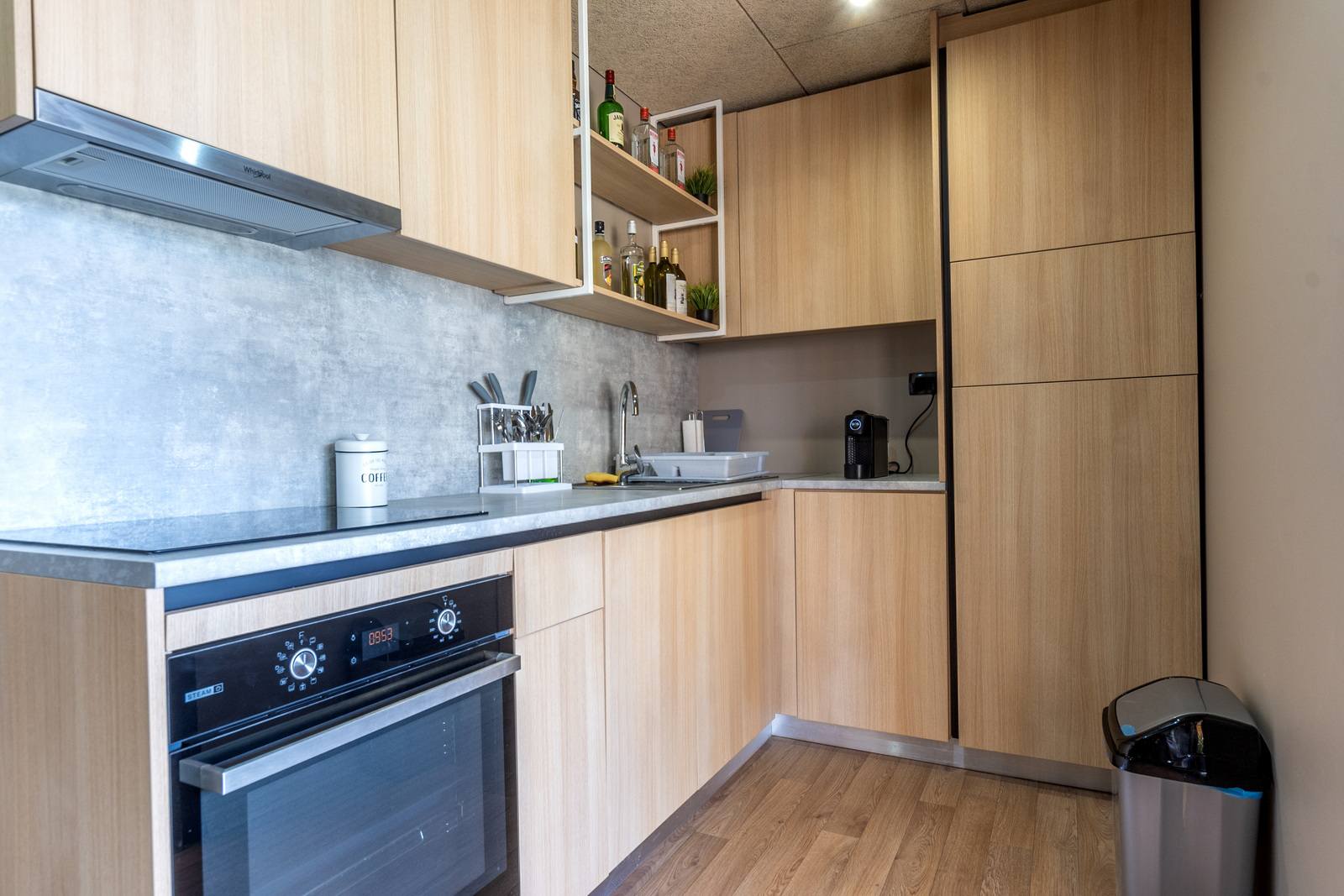 Mobilna-hiška-Pakoštane-Rendera-predprostor-kuhinjaa