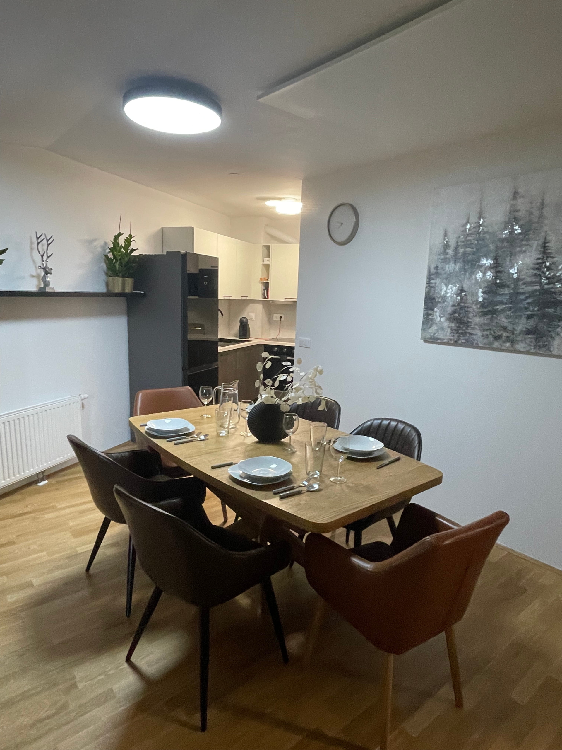 Apartma-Mariborsko-Pohorje-Rendera-jedilnica