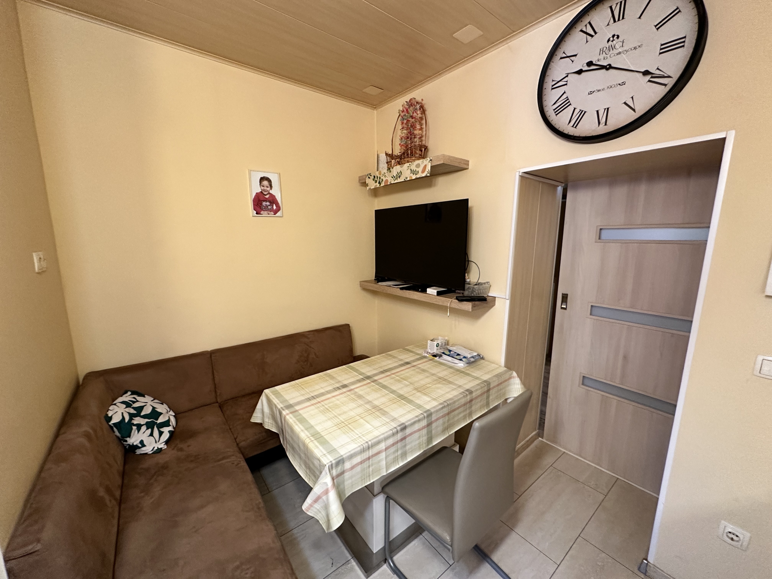 2-sobno-stanovajne-Studenci-Rendera-bivalni-del 2-sobno-stanovajne-Studenci-Rendera-bivalni-del