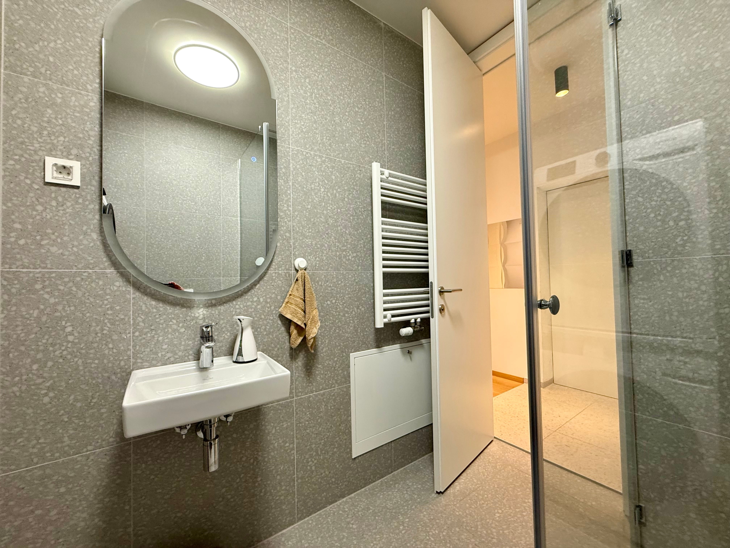 4-sobno-duplex-stanovanje-Tacen-pod-Šmarno-goro-Ljubljana-Rendera-kopalnica