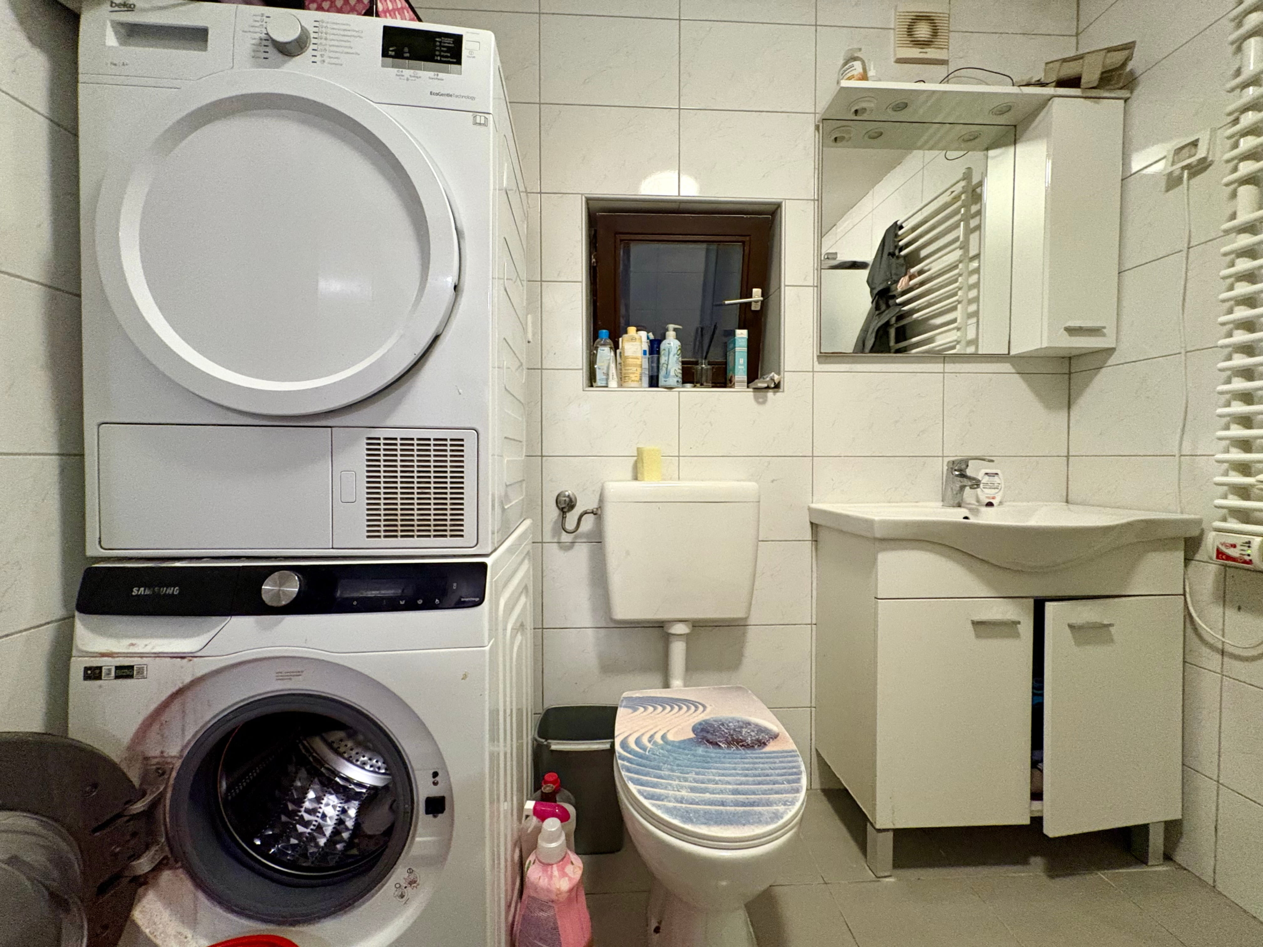 Samostojna-hiša-Juršinci-Rendera-kopalnica