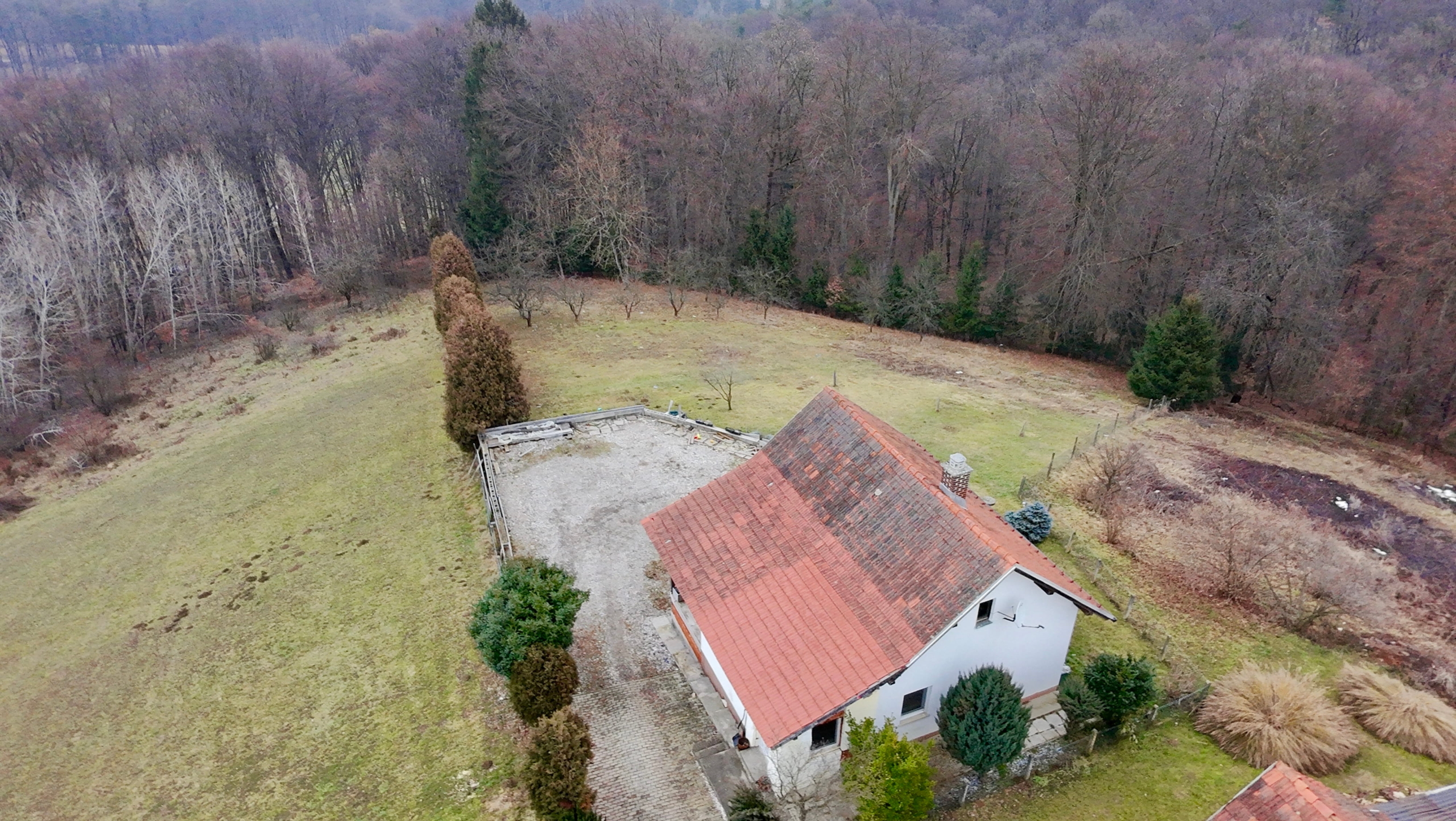 Samostojna-hiša-Juršinci-Rendera-zemljišče
