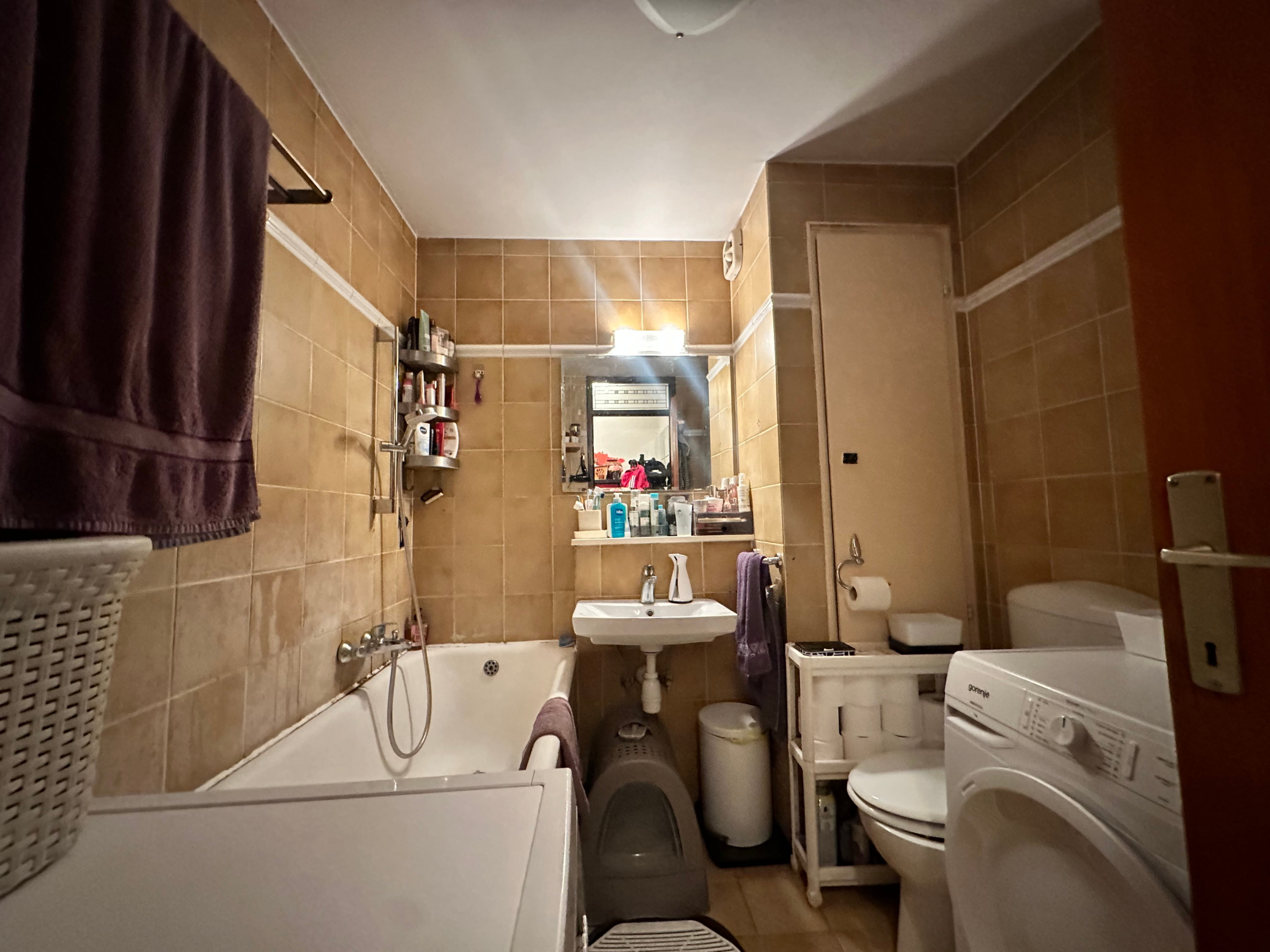 2,5-sobno-stanovanje-balkon-pogled-na-Pohorje-Rendera-kopalnica 2,5-sobno-stanovanje-balkon-pogled-na-Pohorje-Rendera-kopalnica