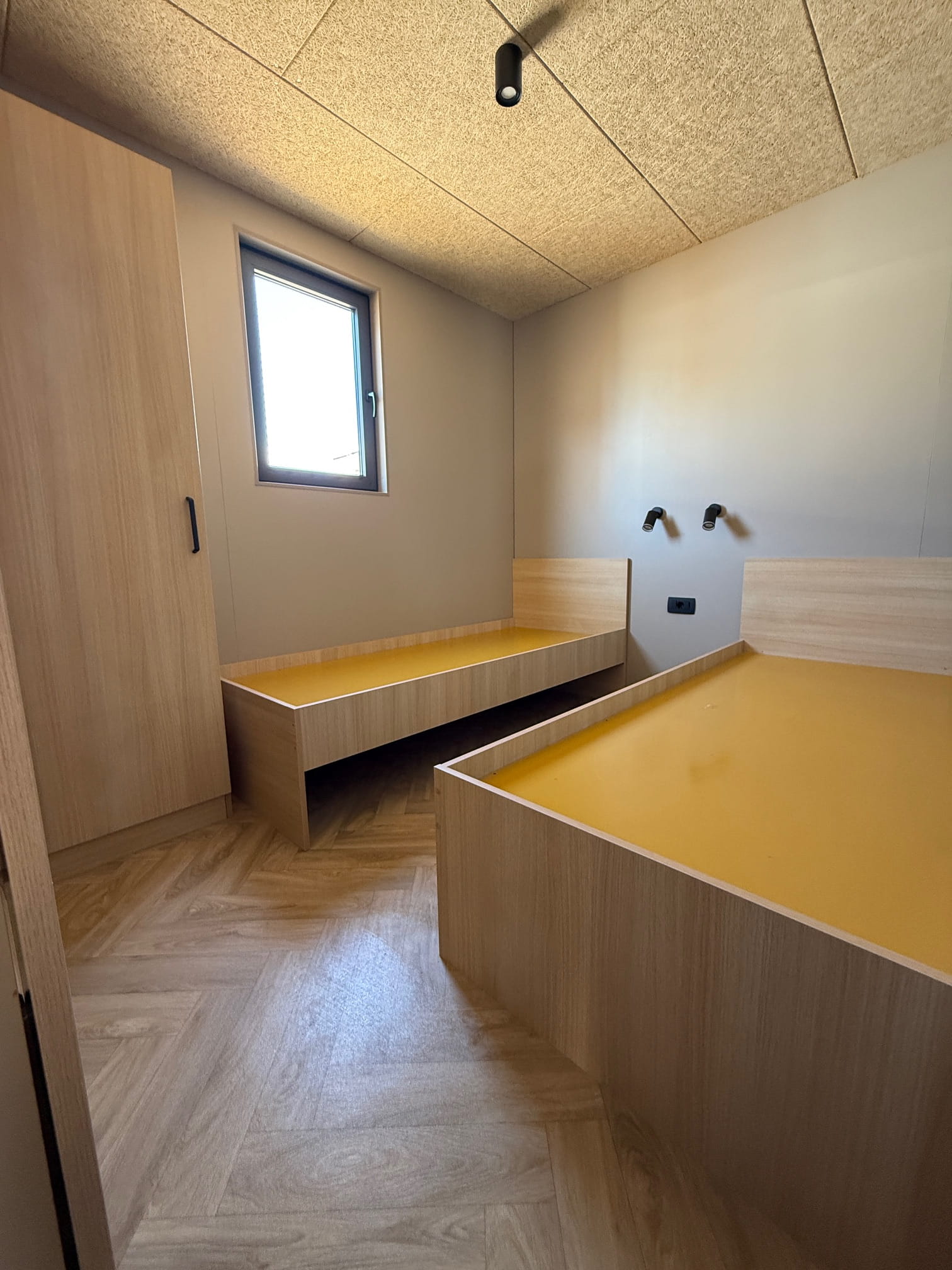 Mobilna-hiša-Rendera-Pakoštane-otroška-soba