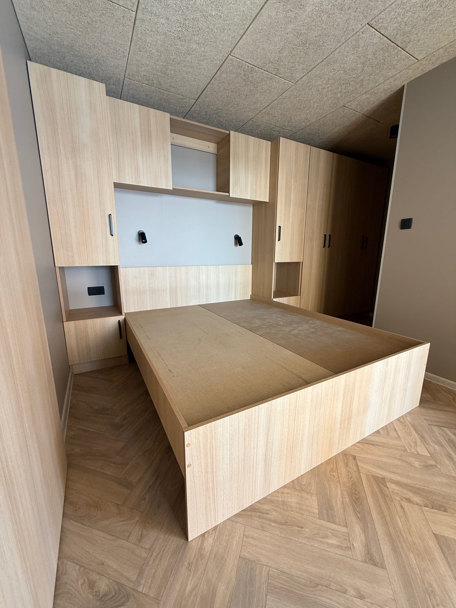 Mobilna-hiša-Rendera-Pakoštane-soba2