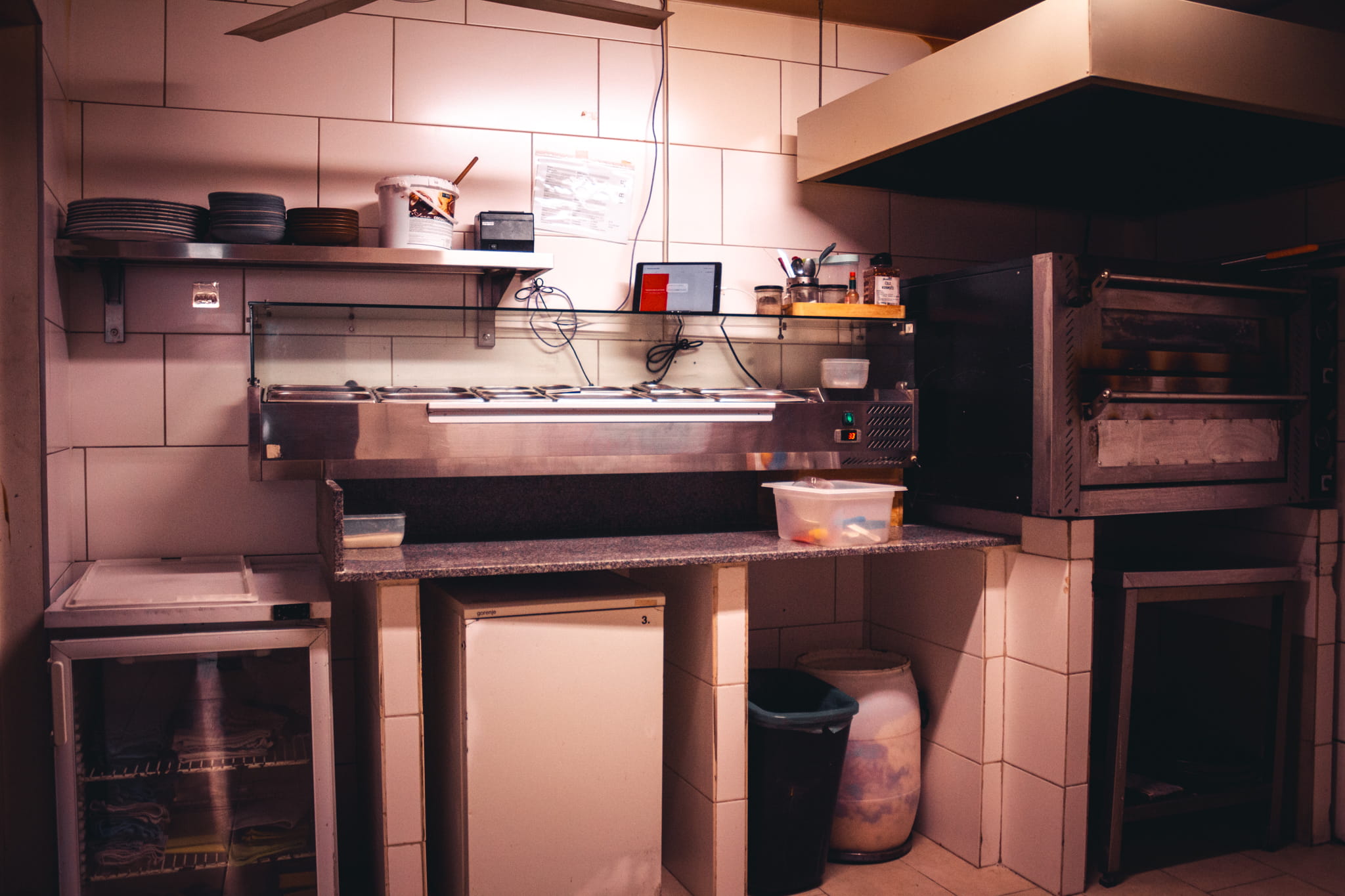 Gostinski-lokal-Maribor-Poslovni-prostor-Maribor-Rendera-inox