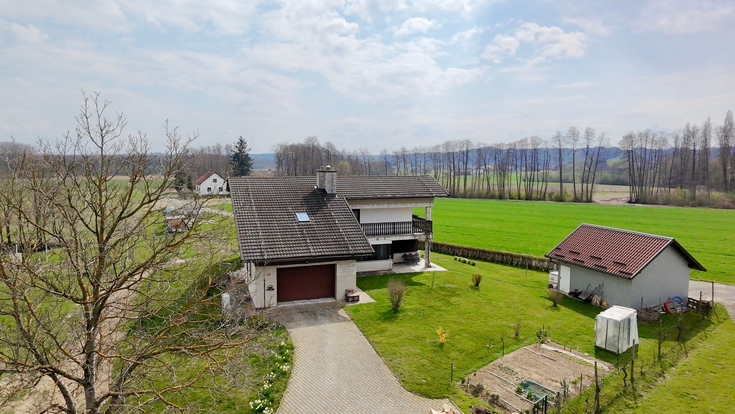 Družinska-hiša-Biserjane-Rendera-naprodaj Družinska-hiša-Biserjane-Rendera-naprodaj