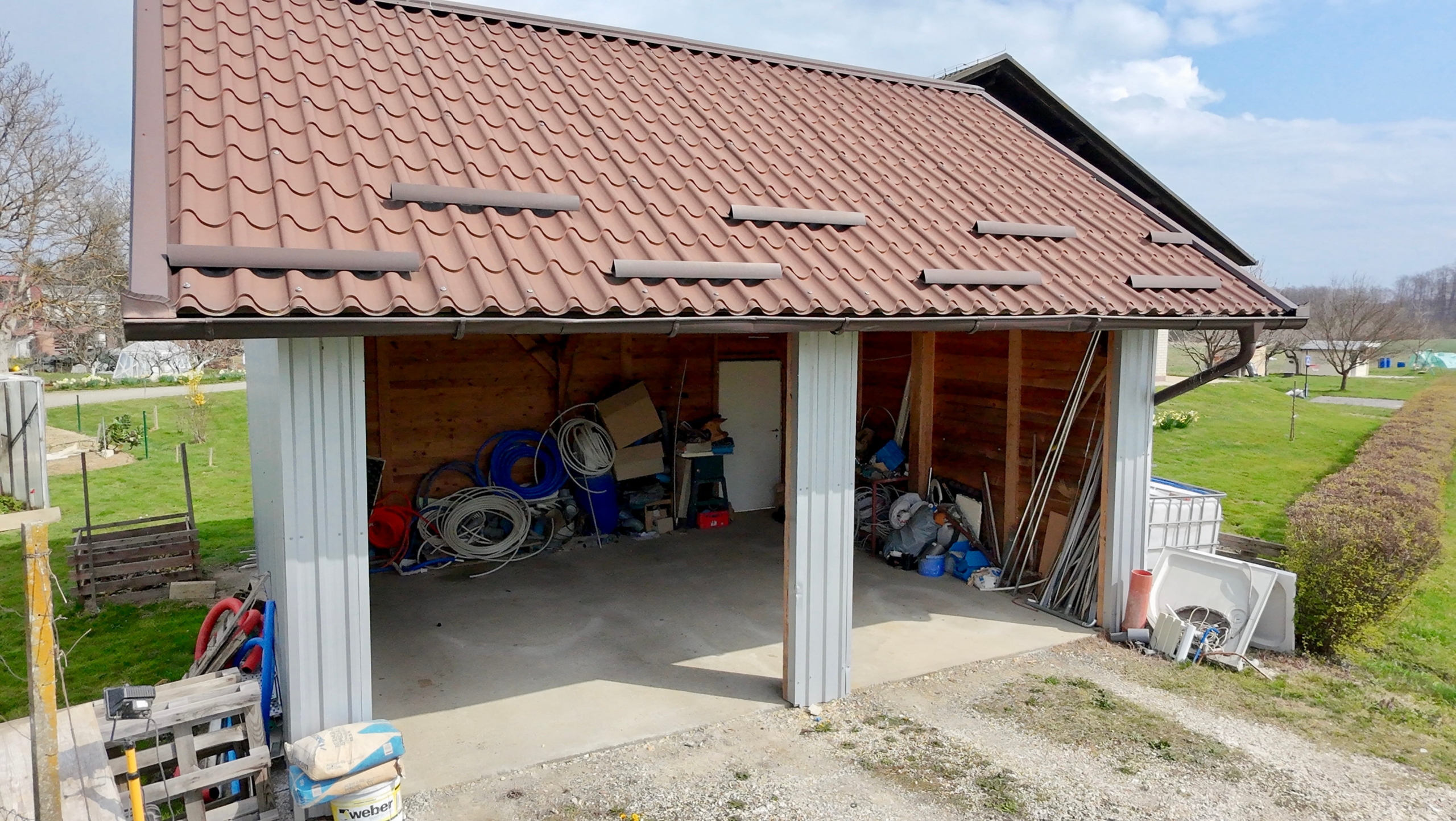 Družinska-hiša-Biserjane-Rendera-zunanja-garaža-dervarnica Družinska-hiša-Biserjane-Rendera-zunanja-garaža-dervarnica