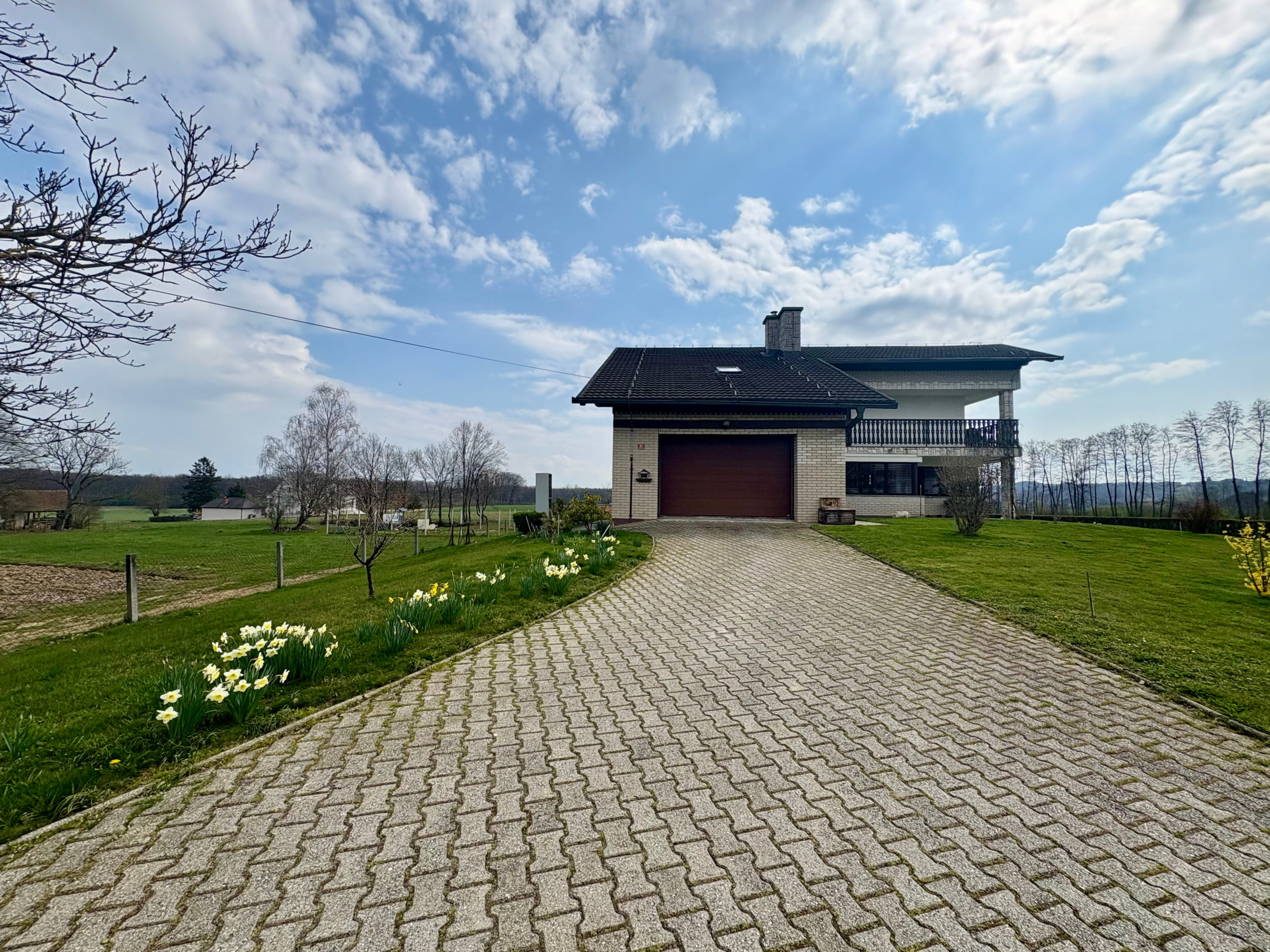 Družinska-hiša-Biserjane-Rendera-Sv-Jurij Družinska-hiša-Biserjane-Rendera-Sv-Jurij