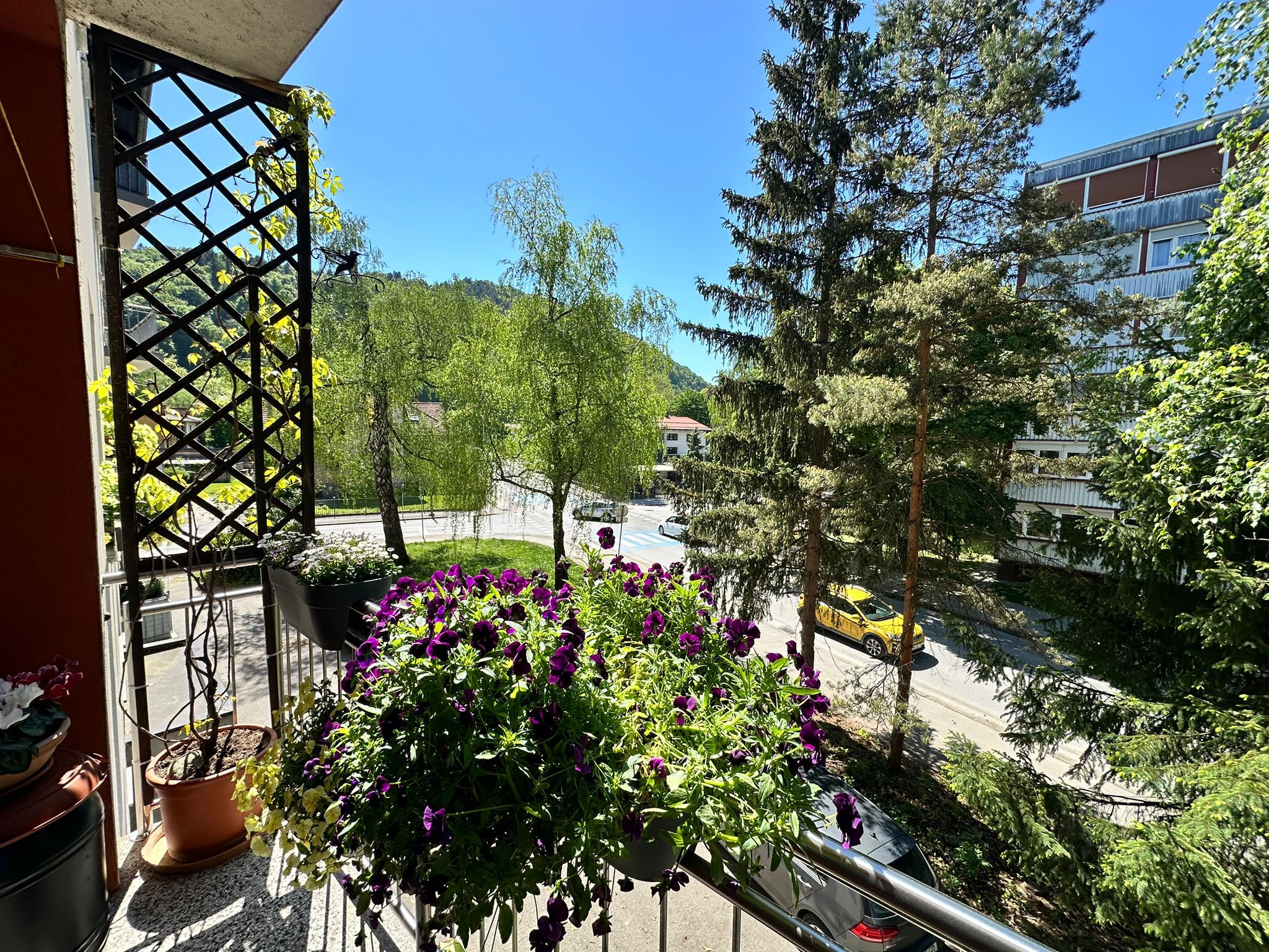 3-sobno-stanovanje-Celje-Rendera-dnevna-balkon 3-sobno-stanovanje-Celje-Rendera-dnevna-balkon