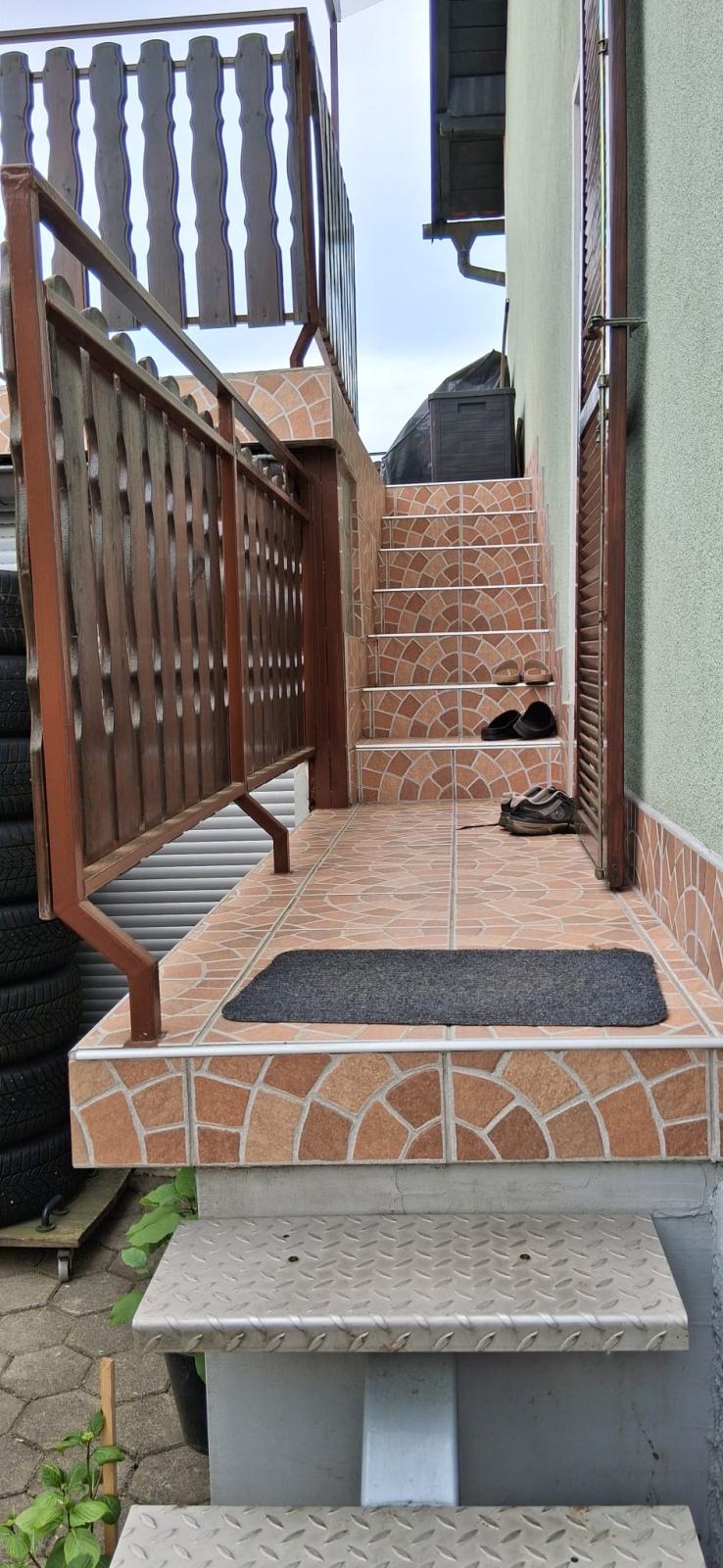 Dvostanovanjska-hiša-Ptuj-Rendera-terasa-balkon Dvostanovanjska-hiša-Ptuj-Rendera-terasa-balkon