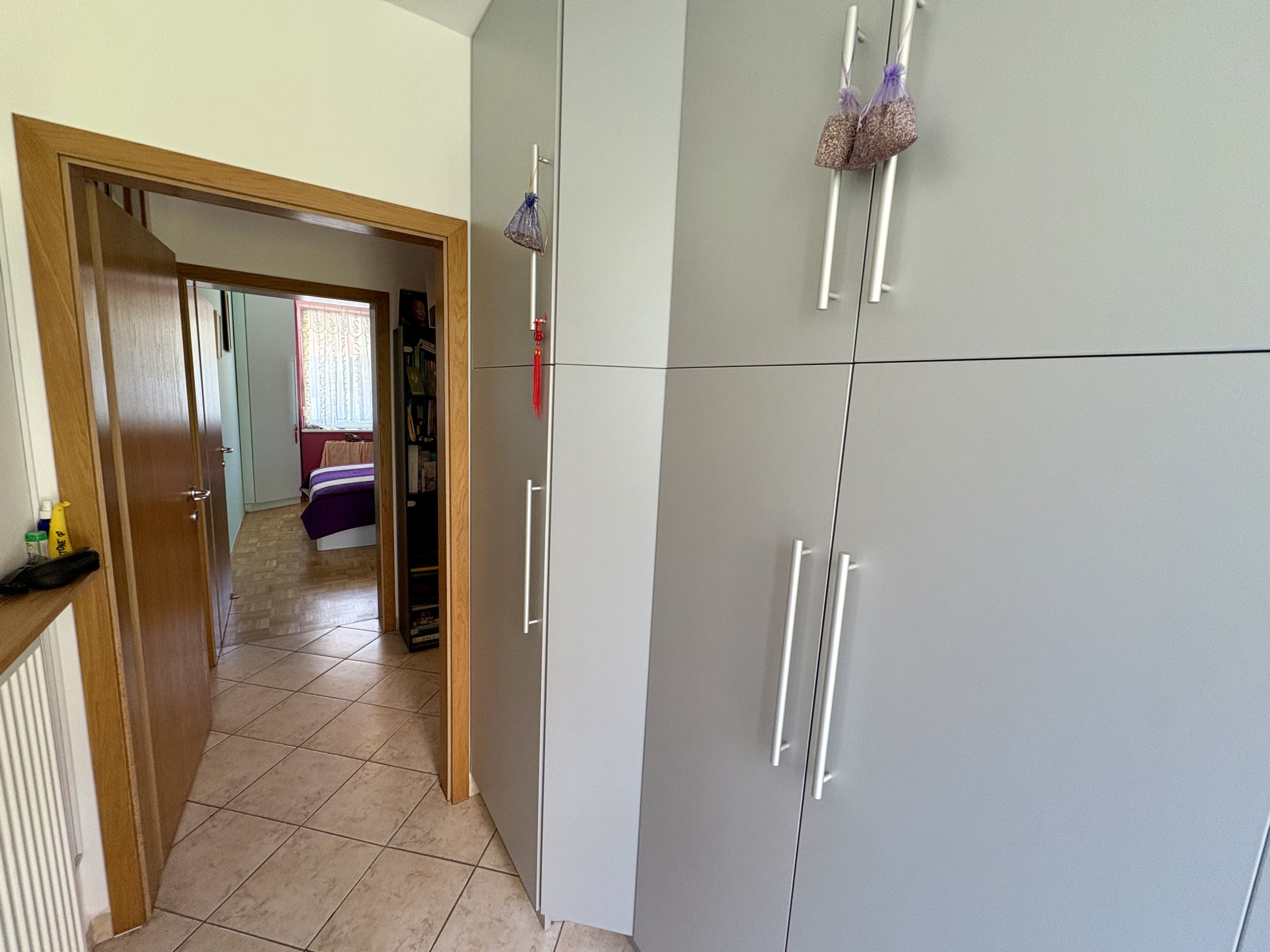 2-sobno-stanovanje-Postojna-Rendera-predsoba