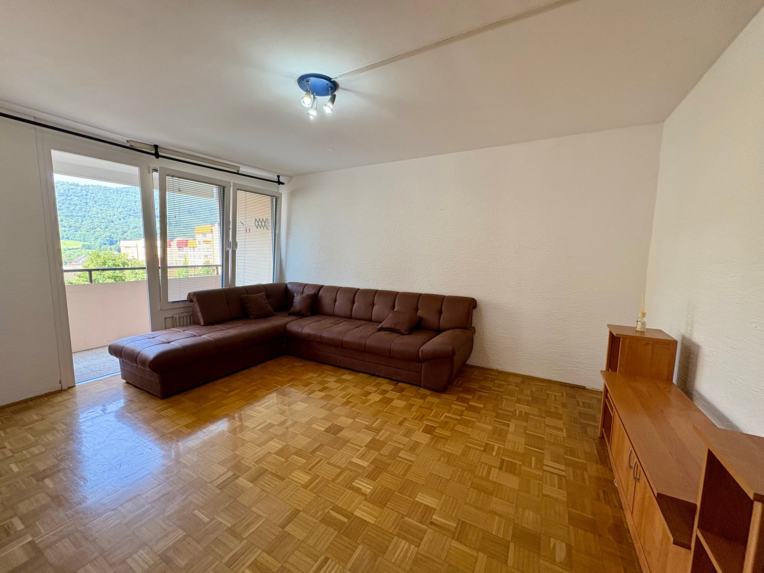 3-sobno-stanovanje-Spodnje-Radvanje-Rendera-dnevna-soba-Maribor