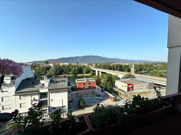 2-sobno-stanovanje-Maribor-pogled-na-Dravo-Rendera-pogled-na-Dravo