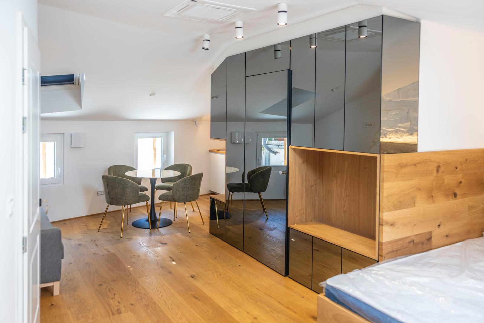 Hiša-s-4-apartmaji-investicijska-priložnost-Piran-Rendera-apartma2